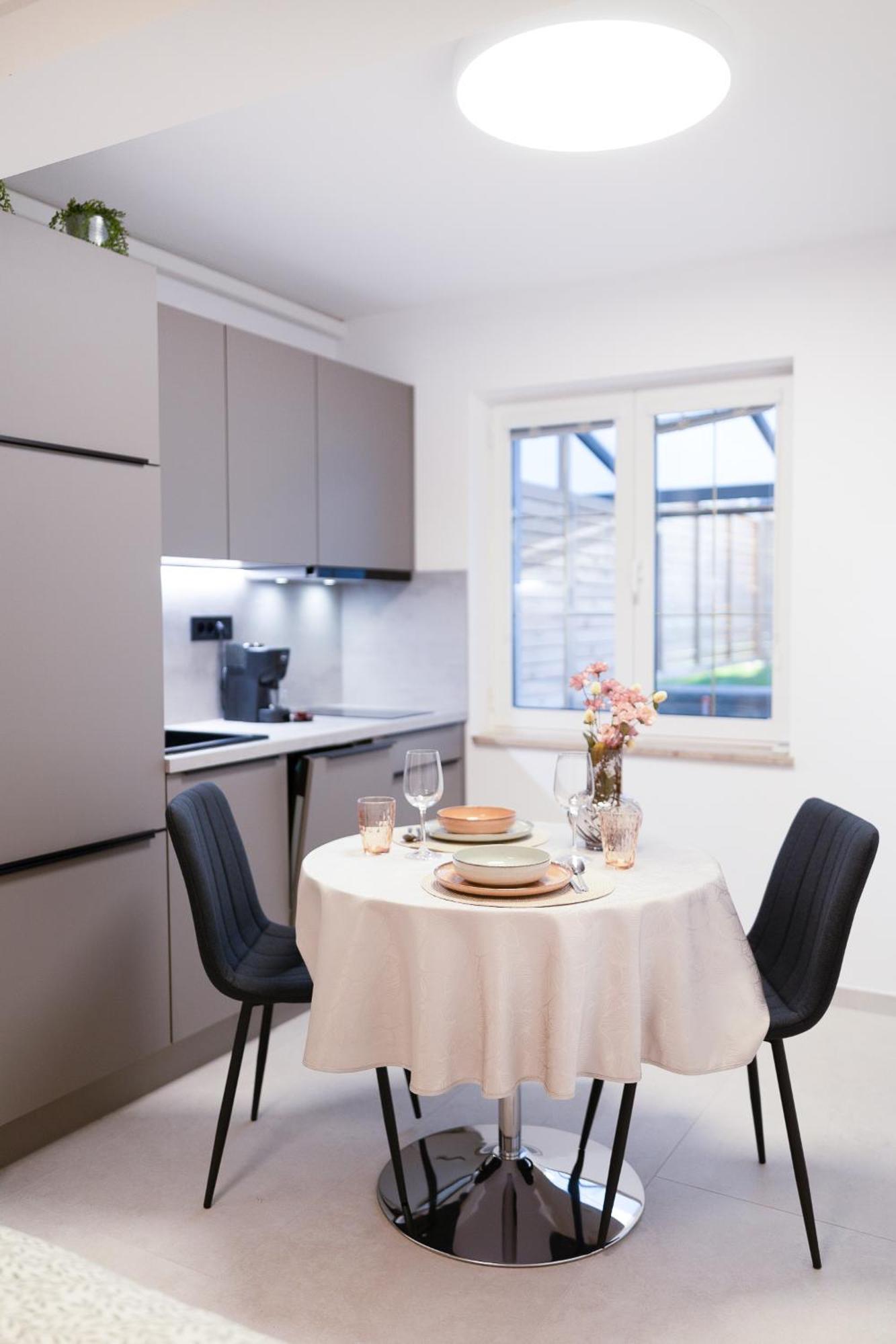 Isolana Apartment Изола Экстерьер фото